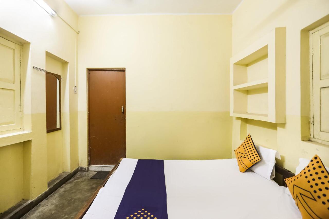 Spot On 64751 Hotel Shivani Palace Muthiganj Bagian luar foto